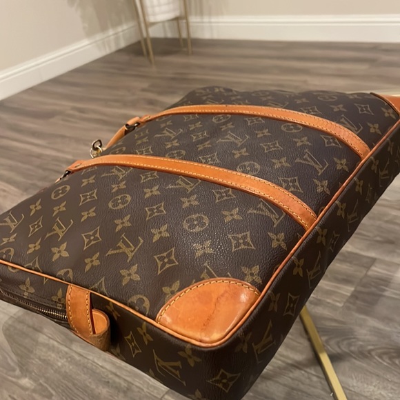 LOUIS VUITTON
MONOGRAM PORTE-DOCUMENTS VOYAGE GM - Picture 11 of 16